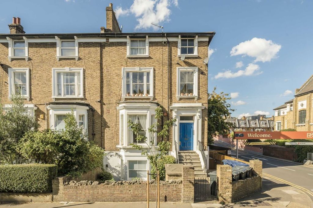 Property photo 1 of 5