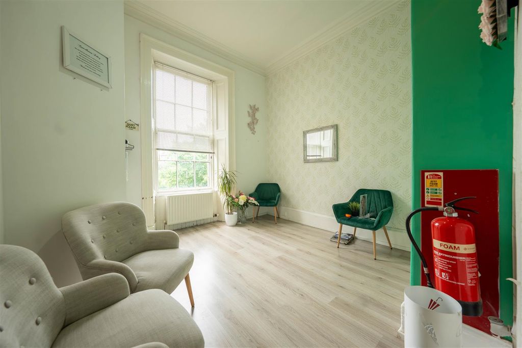Property photo 2 of 15 Dsc06805-Hdr.Jpg