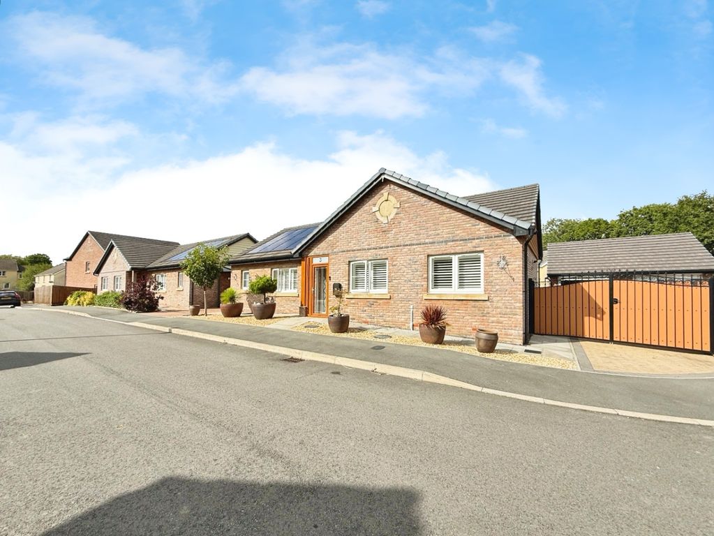 Property photo 2 of 31 4392824