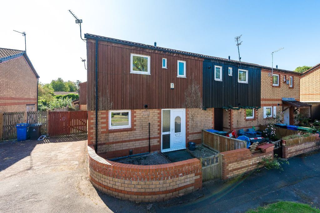 Property photo 1 of 12 5443510
