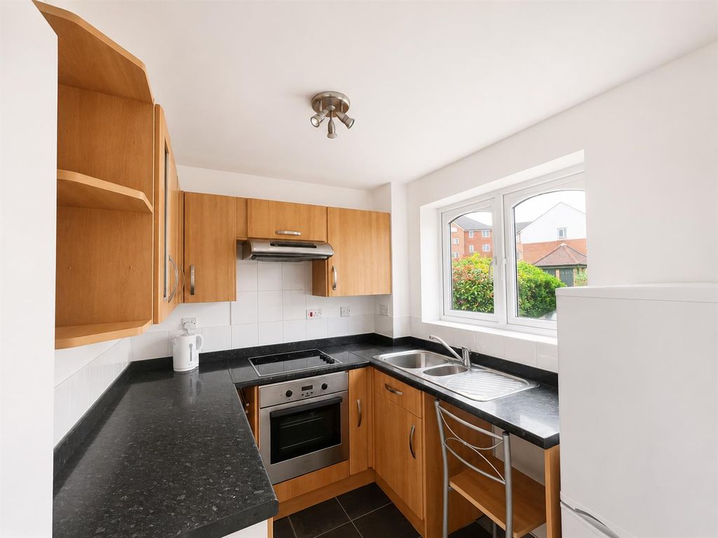 Property photo 3 of 6 Coopers Estate Agents
