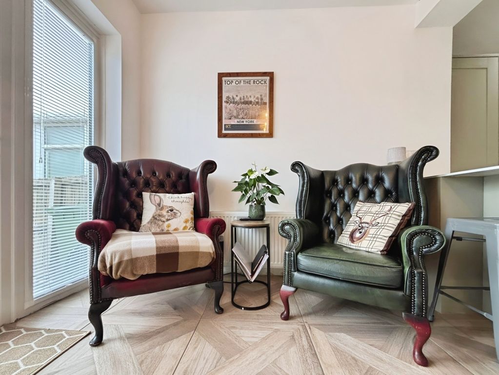 Property photo 3 of 16 4355692