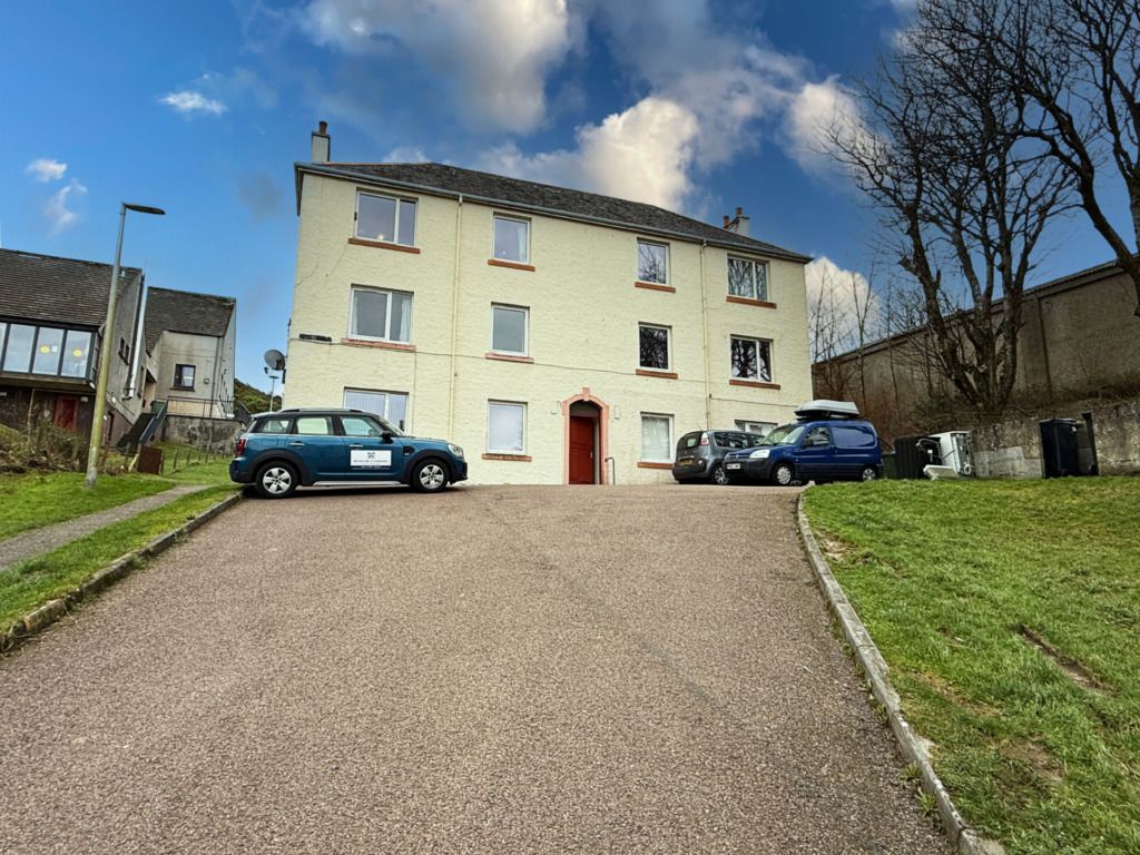 Property photo 1 of 12