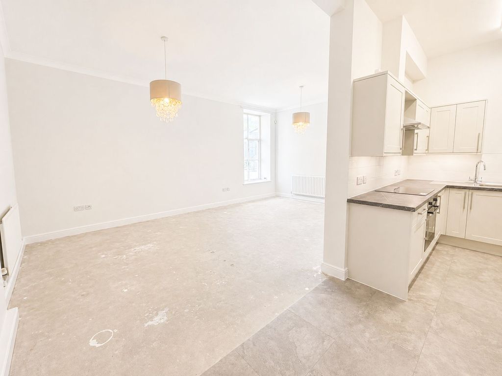 Property photo 3 of 8 Open Living