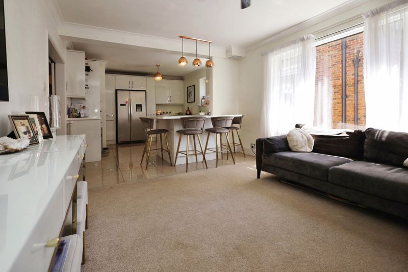 Property photo 3 of 12 Photo 3