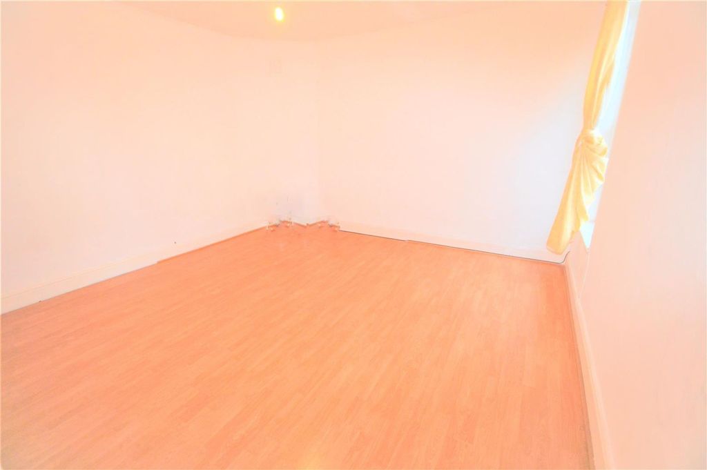 Property photo 2 of 3 Bedroom