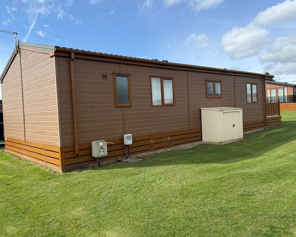 Property photo 3 of 12 5