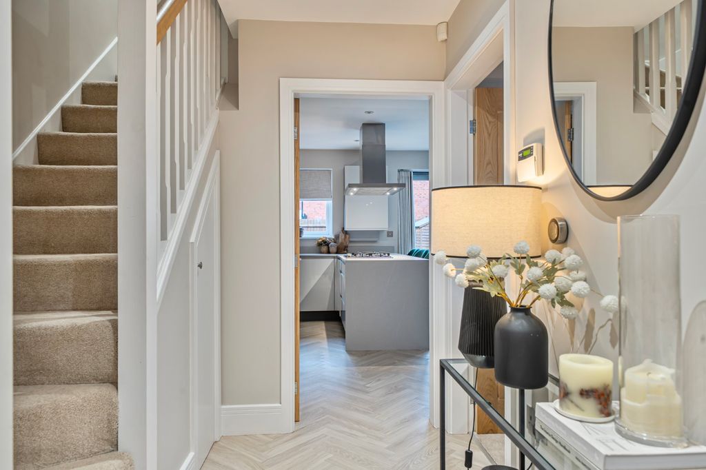 Property photo 2 of 16 Picture No. 14