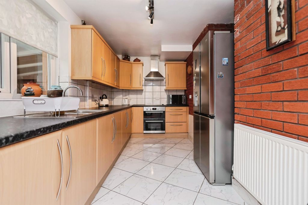 Property photo 3 of 18