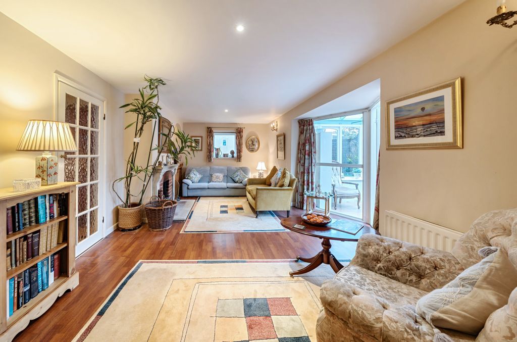 Property photo 2 of 18 978667 (2).Jpg