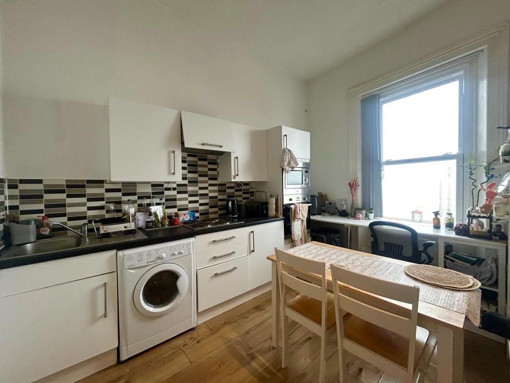 Property photo 3 of 6 Ff0Fba57-5814-4Fef-92cd-d11Dfb4B88Ae.Jpg