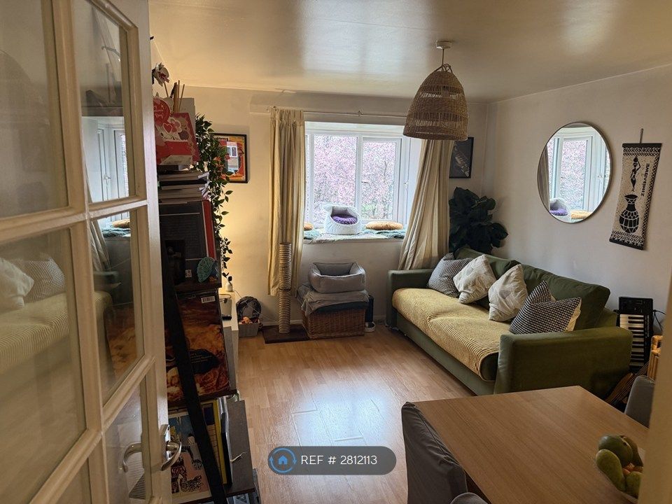 Property photo 2 of 21