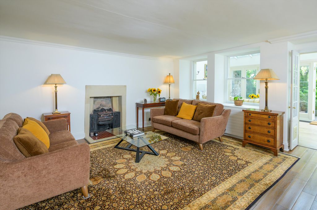Property photo 3 of 13 Image