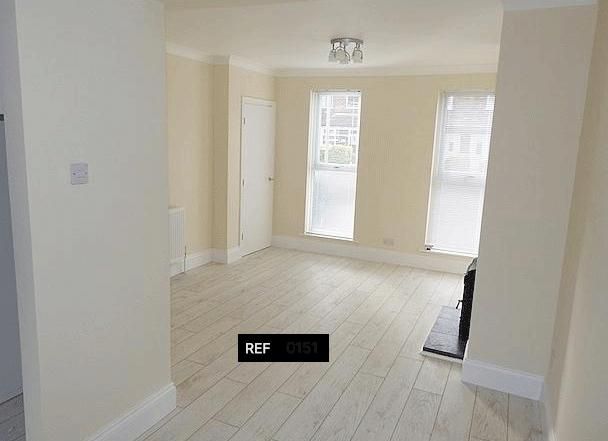 Property photo 3 of 10 Living/Dining Room