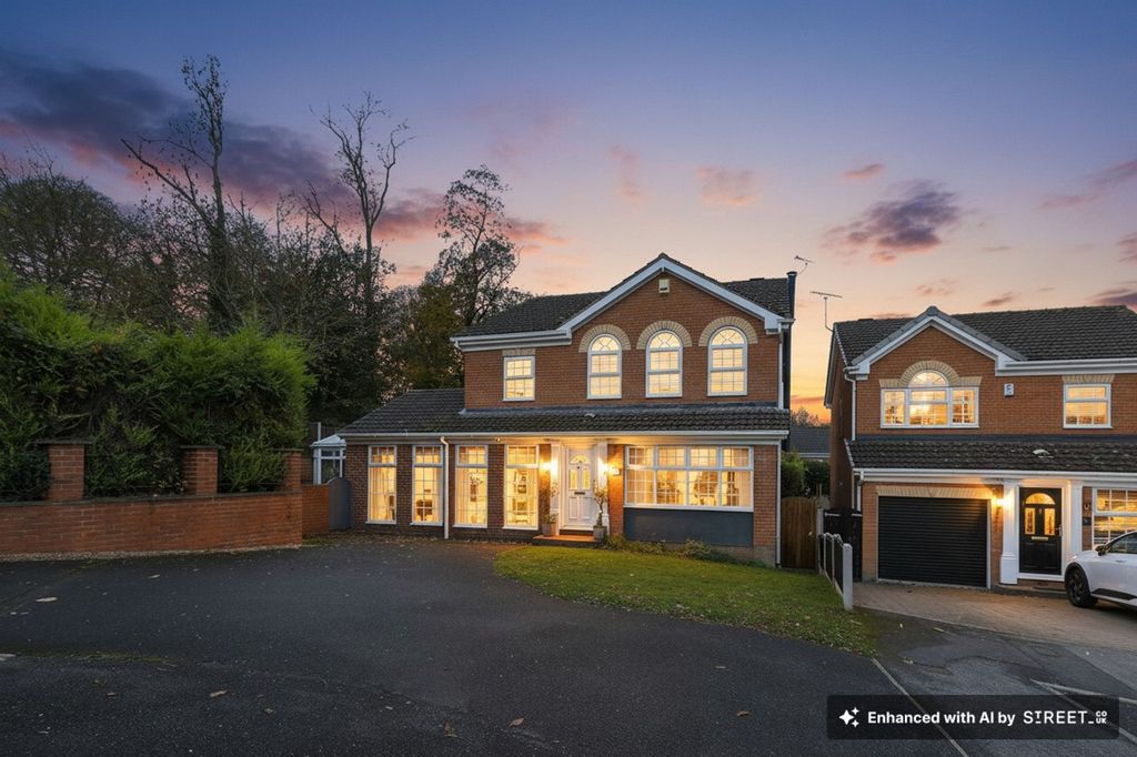 Property photo 1 of 32