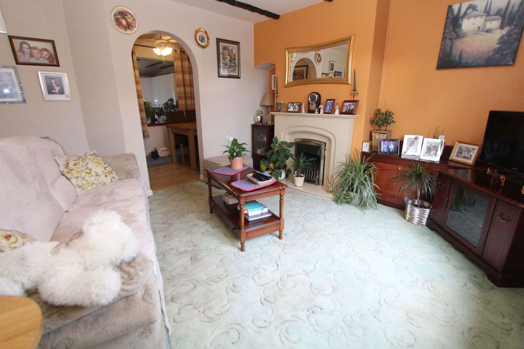 Property photo 3 of 20