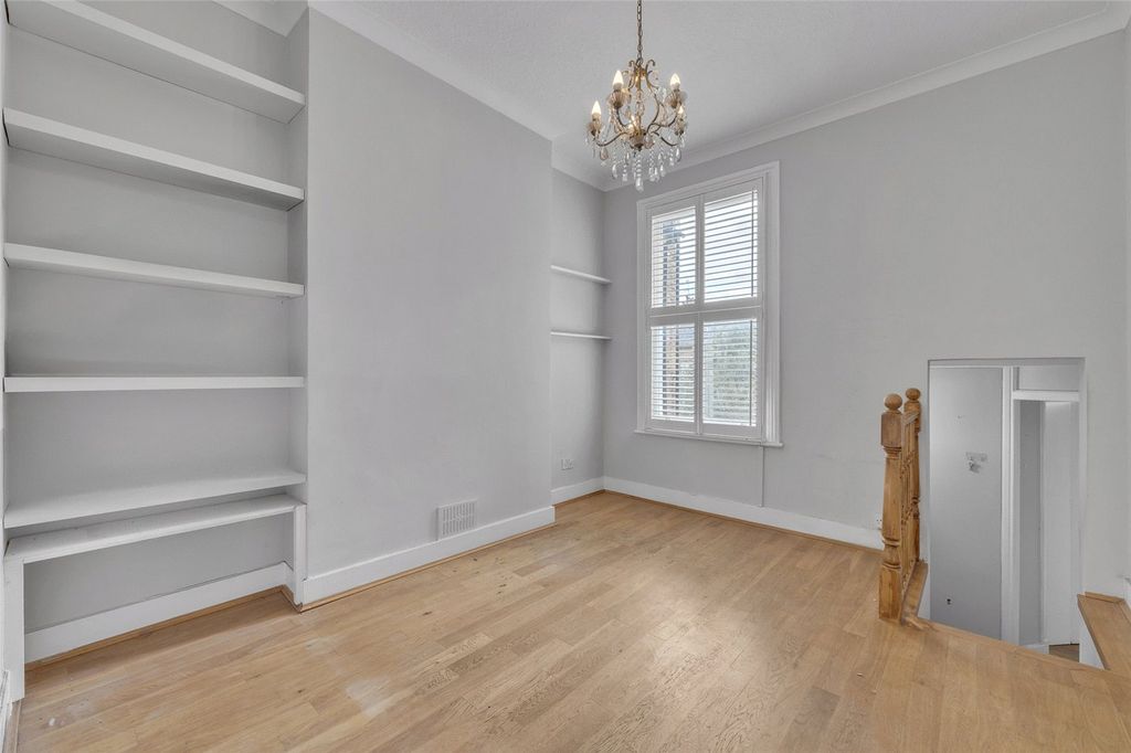 Property photo 1 of 15 Picture No. 02