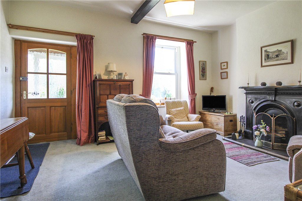 Property photo 3 of 14 Living Room