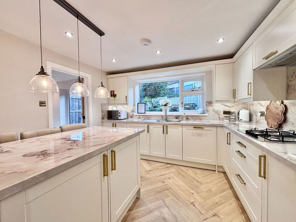 Property photo 1 of 29