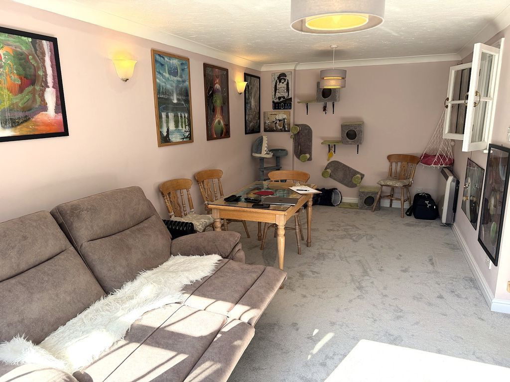 Property photo 3 of 19 Photo 20