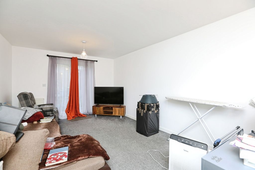 Property photo 2 of 19 Pbox-Img.Jpg