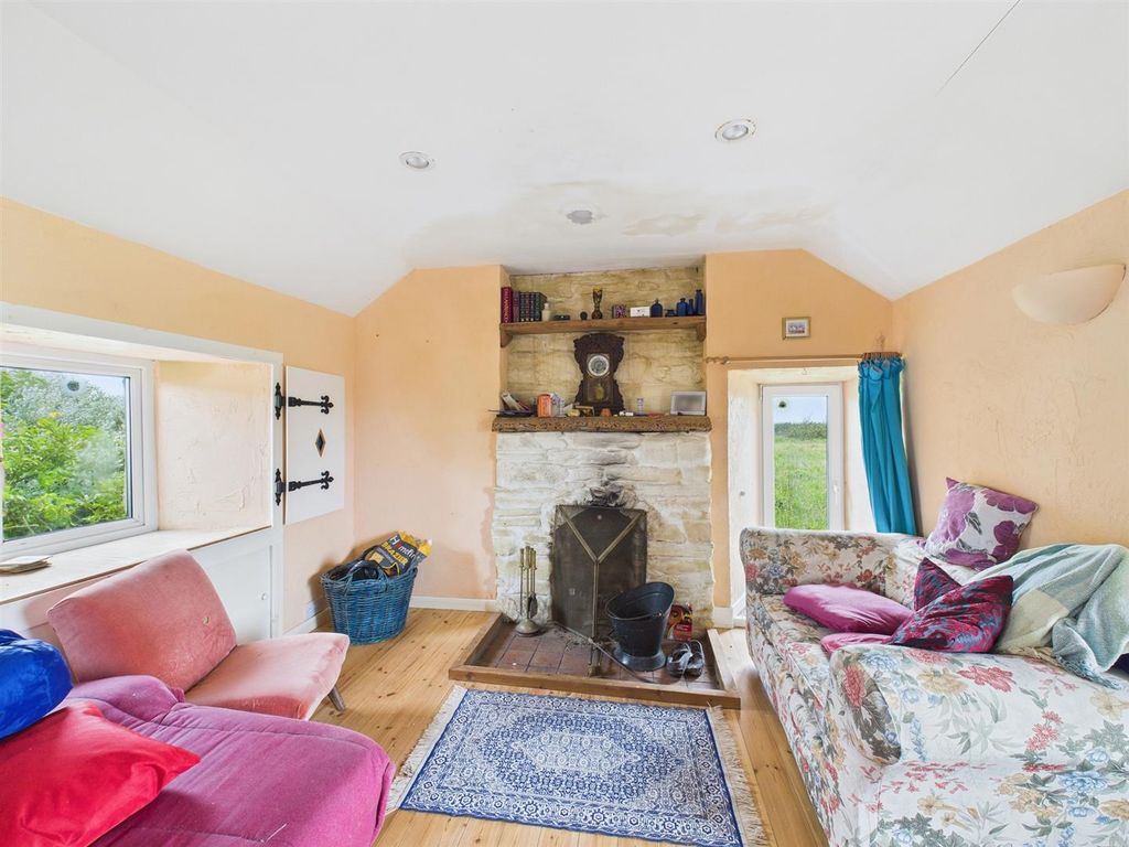 Property photo 3 of 14