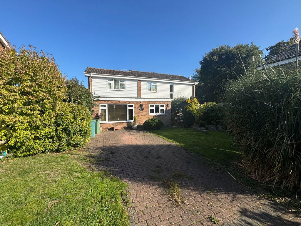 Property photo 1 of 17