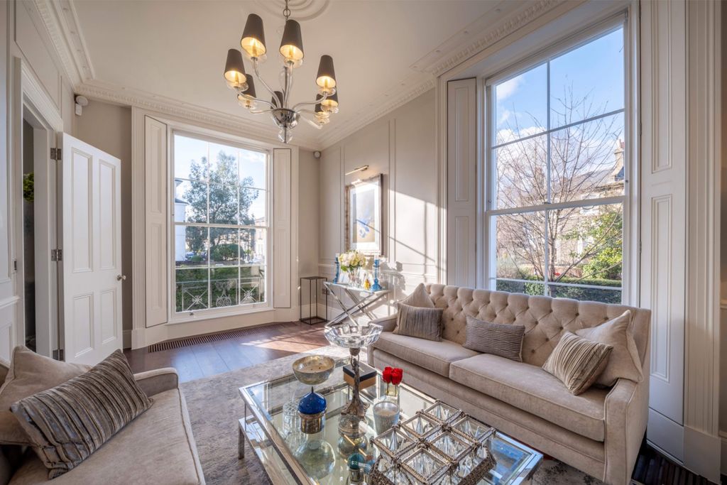 Property photo 2 of 17 Drawing Room