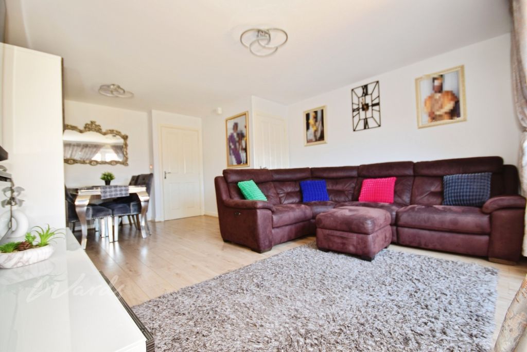 Property photo 3 of 10 Gamelan Lounge