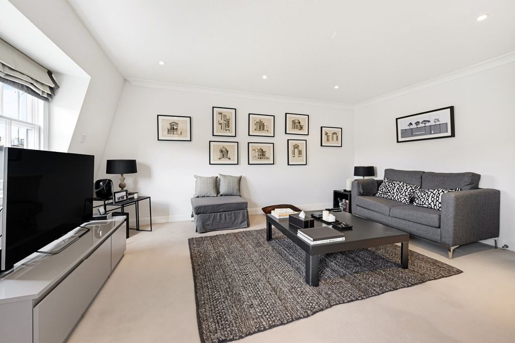 Property photo 1 of 10 Reception Room