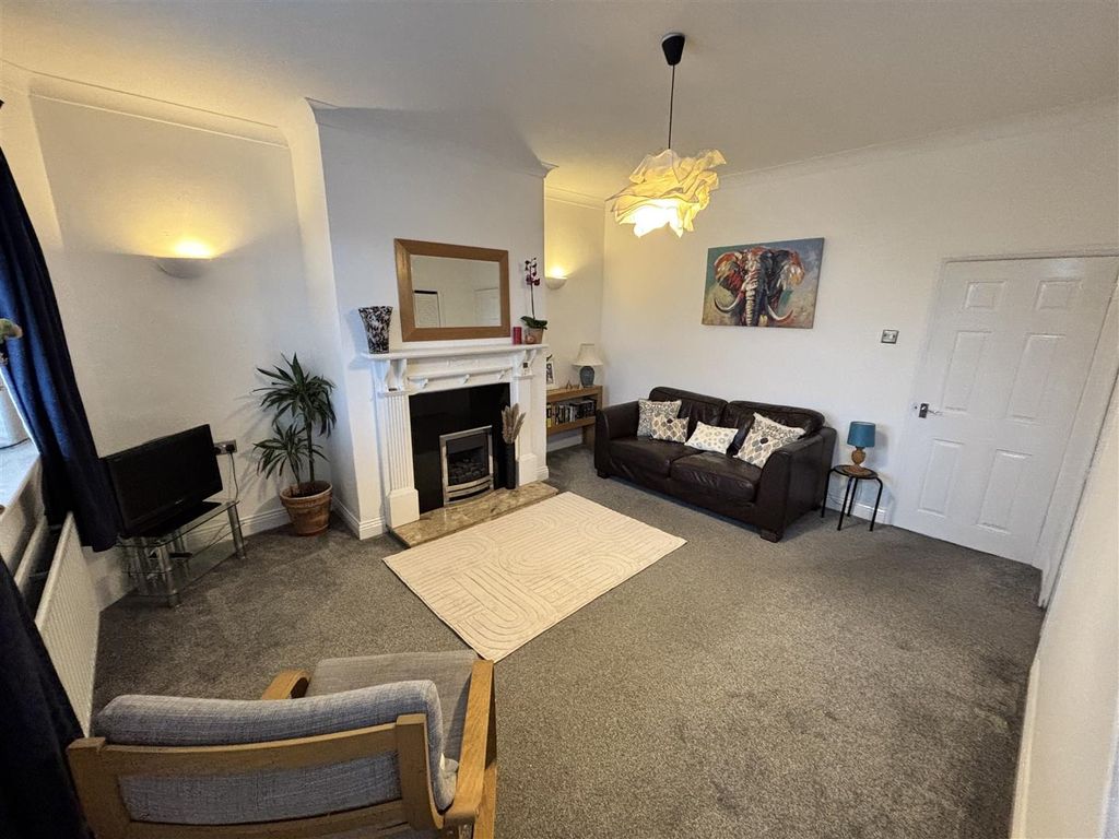 Property photo 2 of 12 Living Room