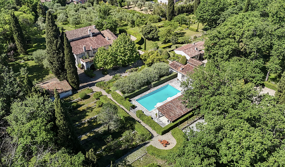 Property photo 1 of 29