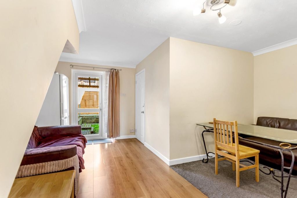 Property photo 2 of 20 Living Room