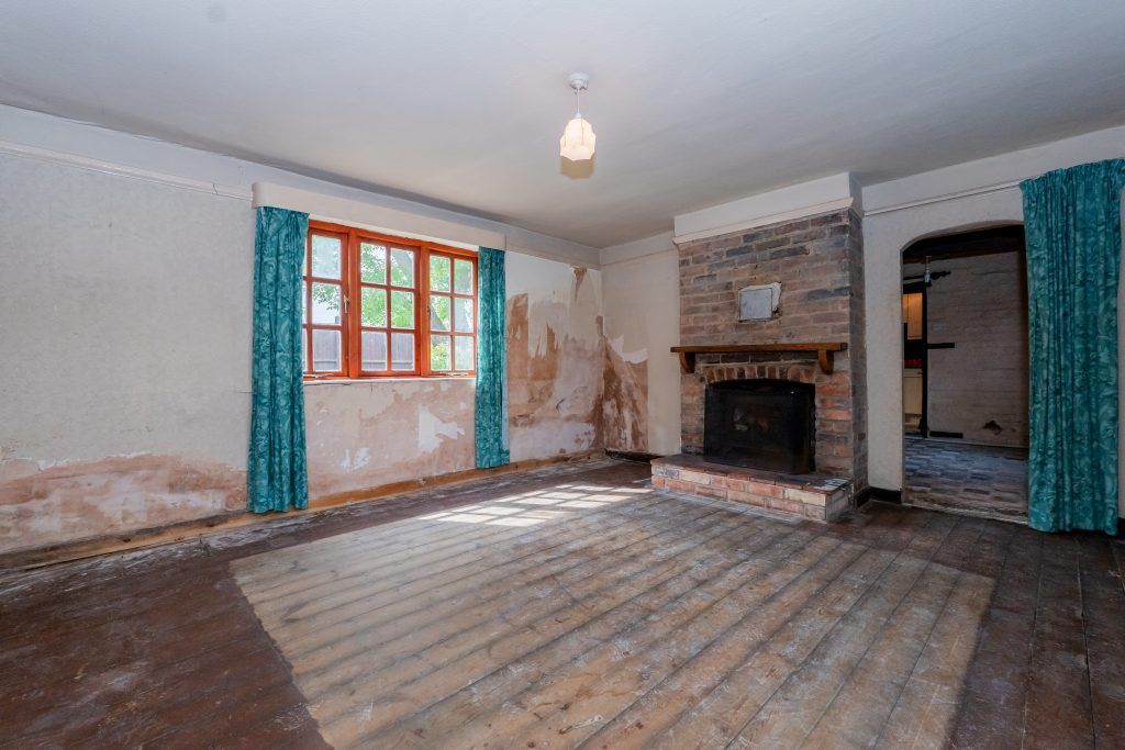 Property photo 3 of 27