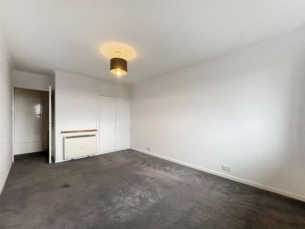 Property photo 2 of 14 Picture No. 18