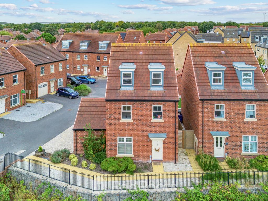 Property photo 1 of 32 4441411