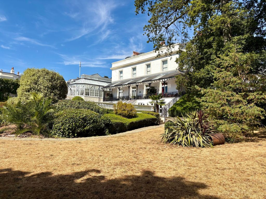Property photo 1 of 34