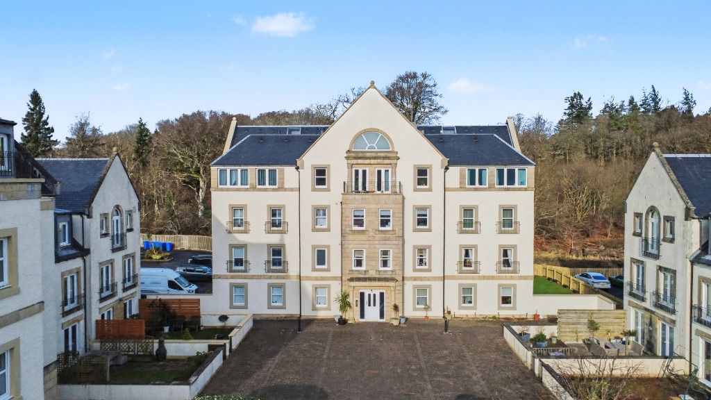 Property photo 2 of 13