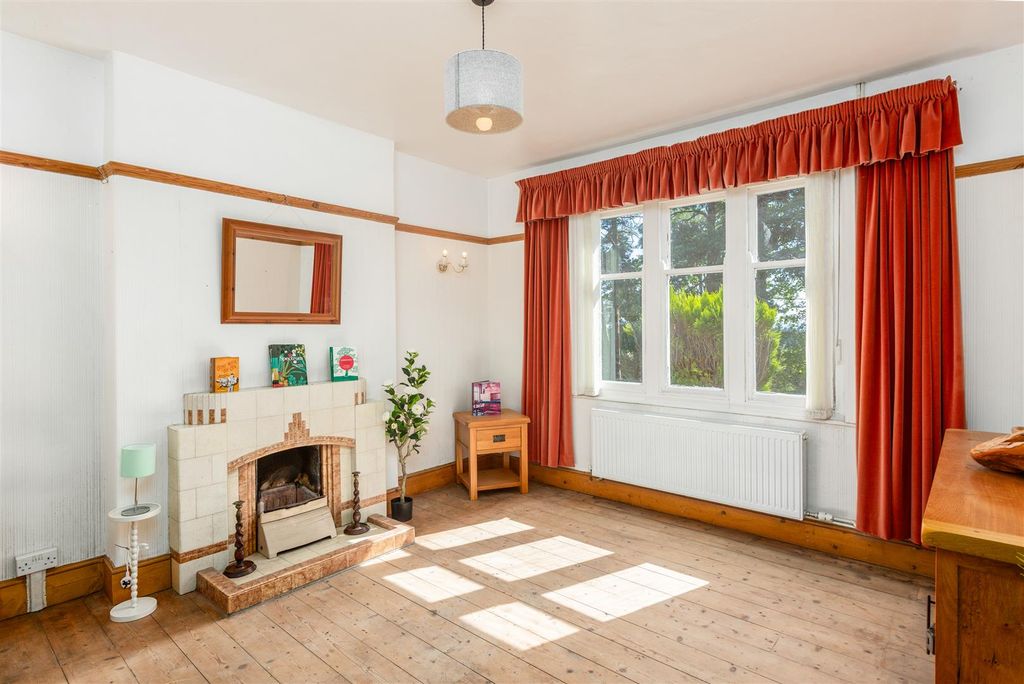 Property photo 3 of 50