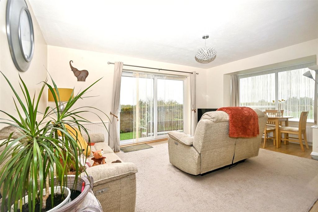 Property photo 2 of 12 Dsc_1836.Jpg