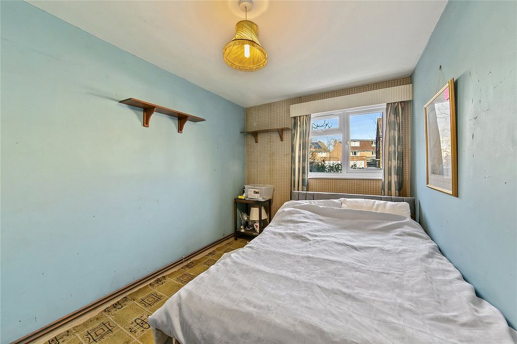 Additional image 12 of 2 bed flat for saleHartland Road, Hampton Hill TW12