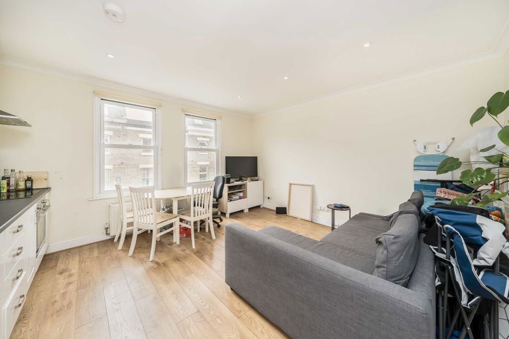 Property photo 3 of 5