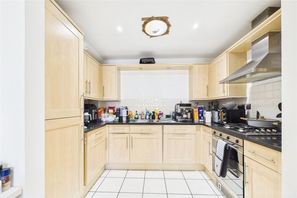 Property photo 3 of 7 Picture No. 14