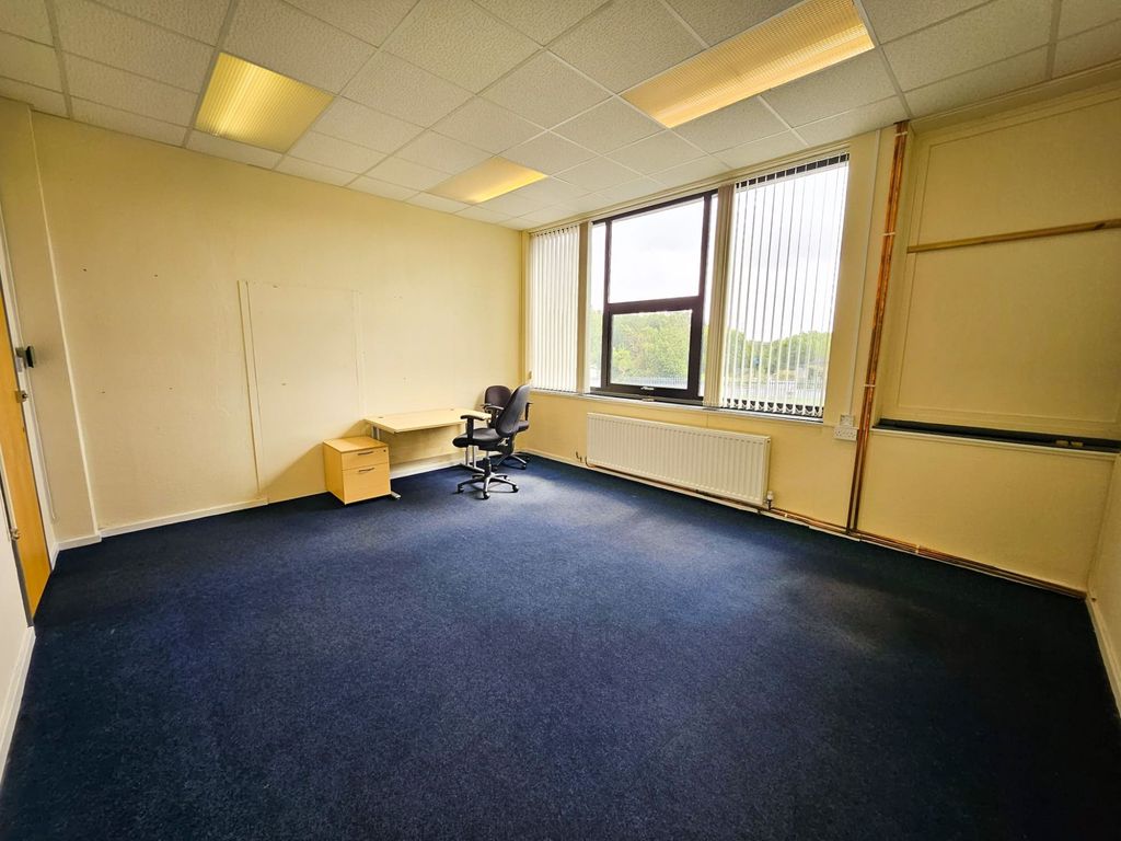Property photo 2 of 3