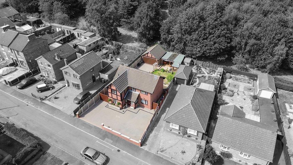 Property photo 1 of 21