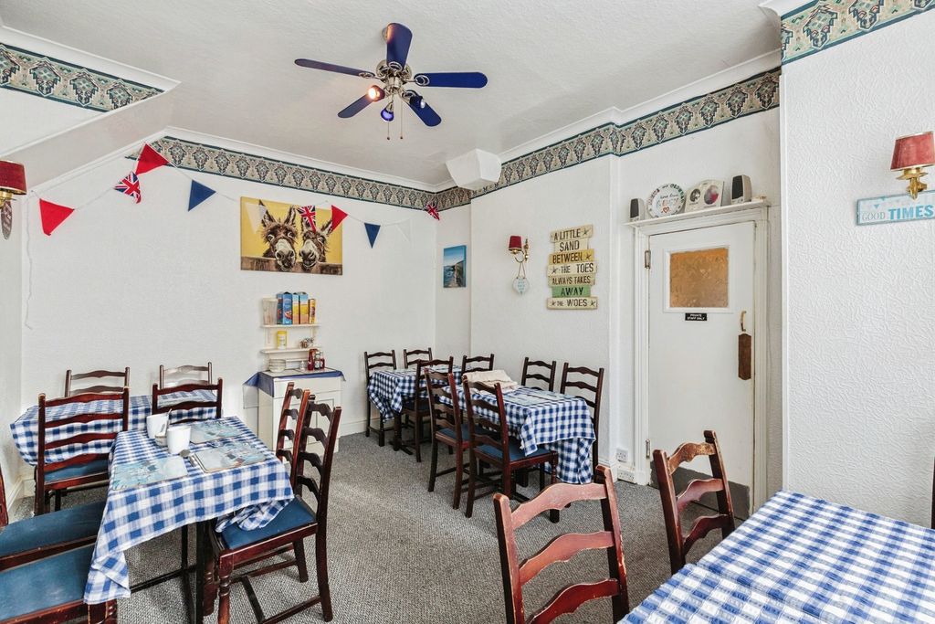 Property photo 3 of 17 Photo