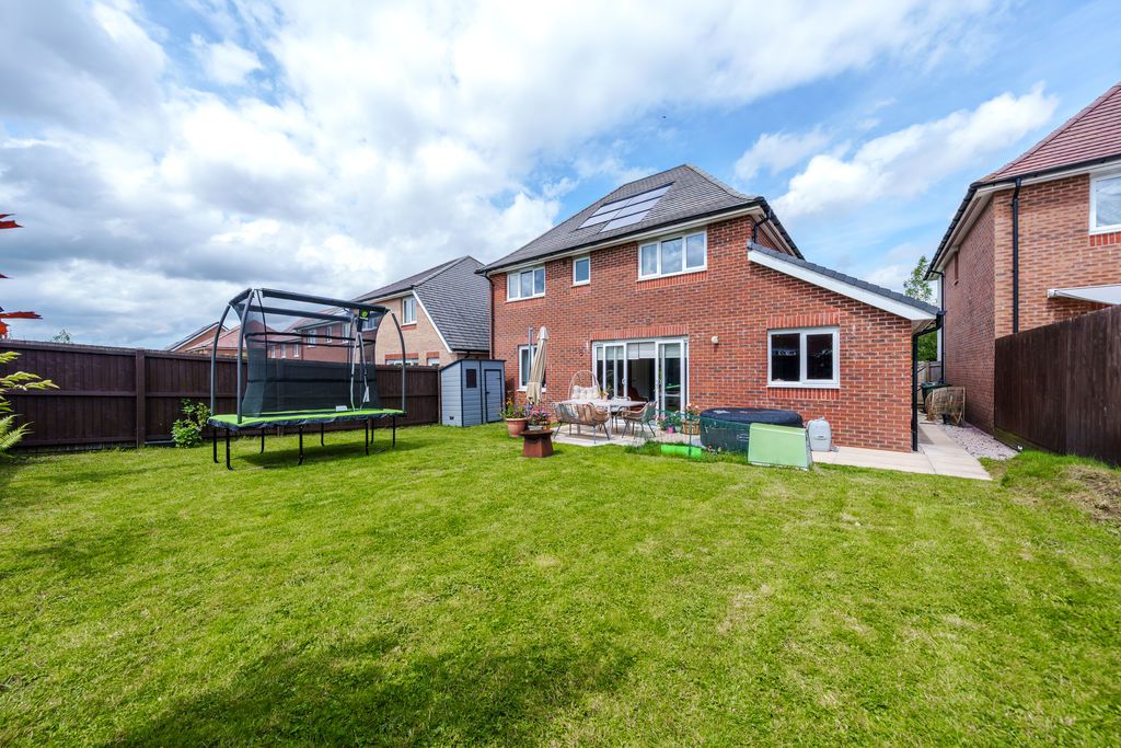 Property photo 2 of 31 Photo 21