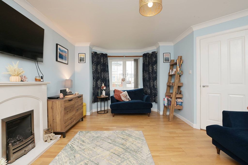 Property photo 3 of 30