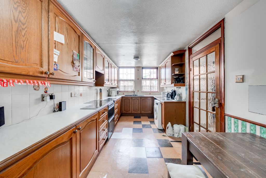 Property photo 3 of 26 A7S07893Hdr