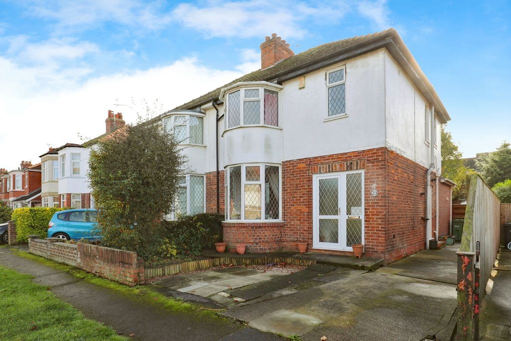Property photo 1 of 19